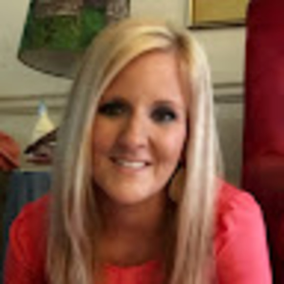 Meet your Posher, Kari - Picture 1 of 1